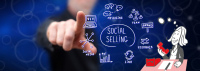 Fotolia #225831581 – Man touching a social selling concept – © thodonal plus Illustration ©Claudia Fischer von Sead Mujic